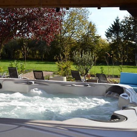 Treetops Cottages & Spa Grimsby Esterno foto