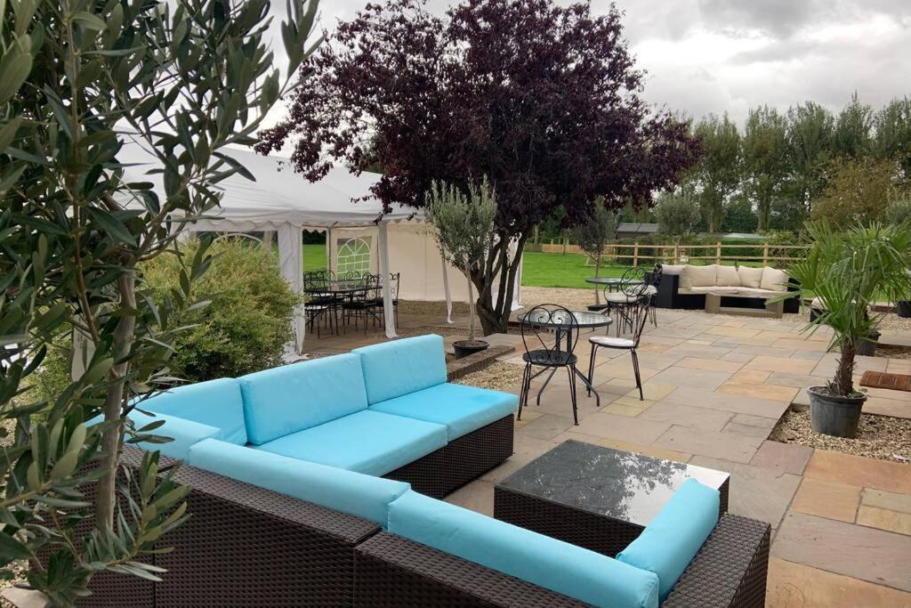 Treetops Cottages & Spa Grimsby Esterno foto