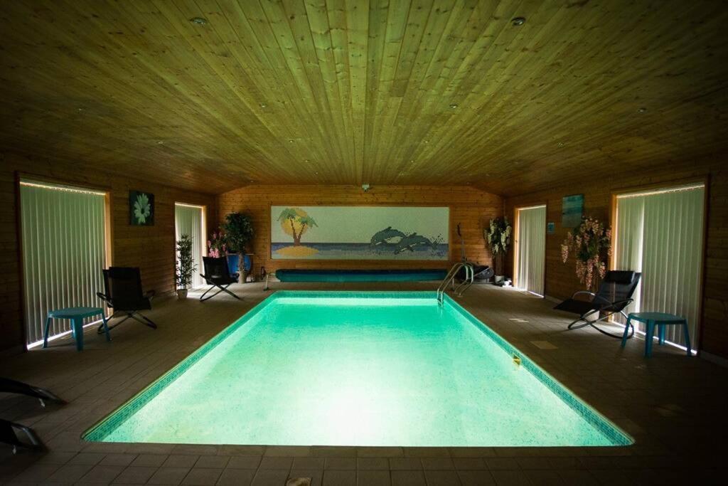 Treetops Cottages & Spa Grimsby Esterno foto